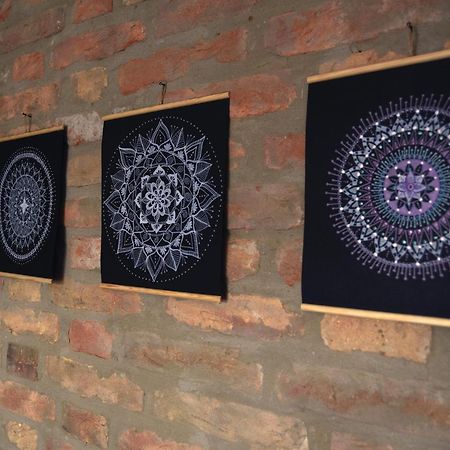 Art Gallery Apartment Nove Zamky Bagian luar foto