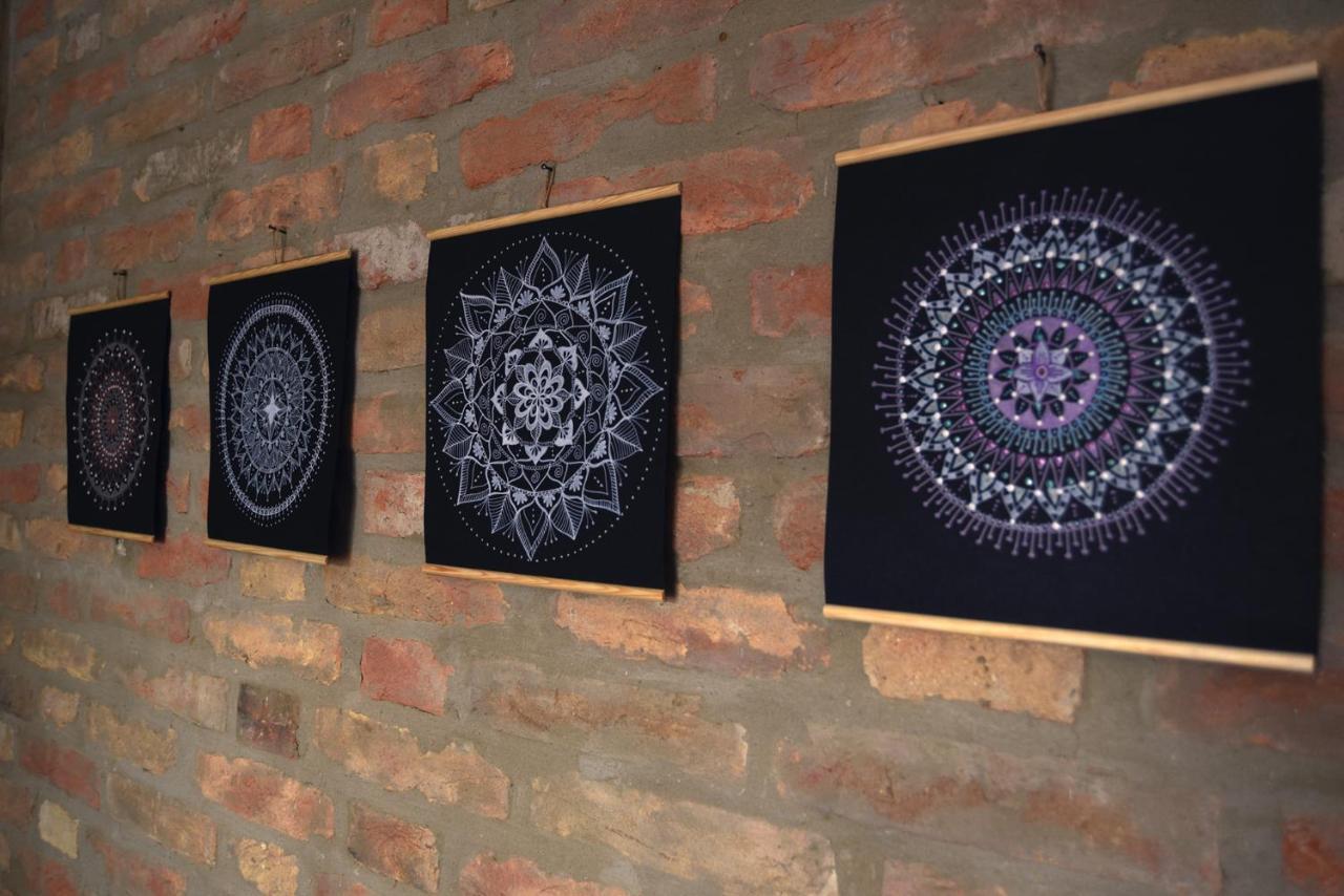 Art Gallery Apartment Nove Zamky Bagian luar foto